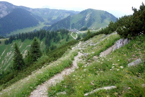 Blick zurück auf Bergstation und Setzberg